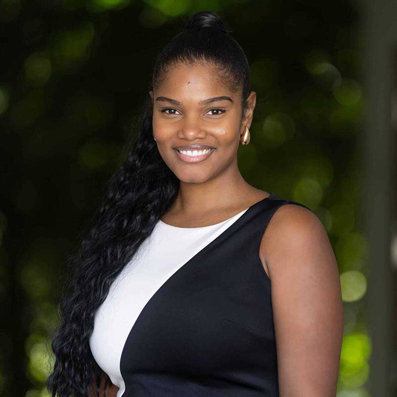 Dionne-headshot